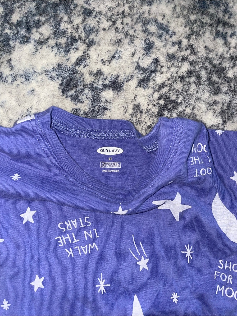 Old Navy pajama set size 2T - Picture 2 of 2